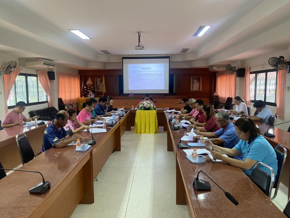 การประชุมคณะกรรมการพัฒนาท้องถิ่น เพื่อการติดตามและประเมินผลแผนพัฒนาท้องถิ่น (พ.ศ.2566-2570) ประจำปีงบประมาณ พ.ศ.2568